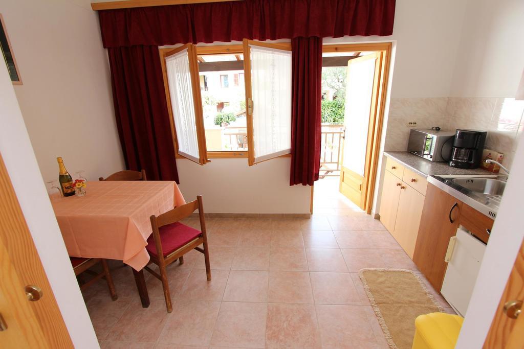 Room And Apartments Mariza Rovinj Ruang foto