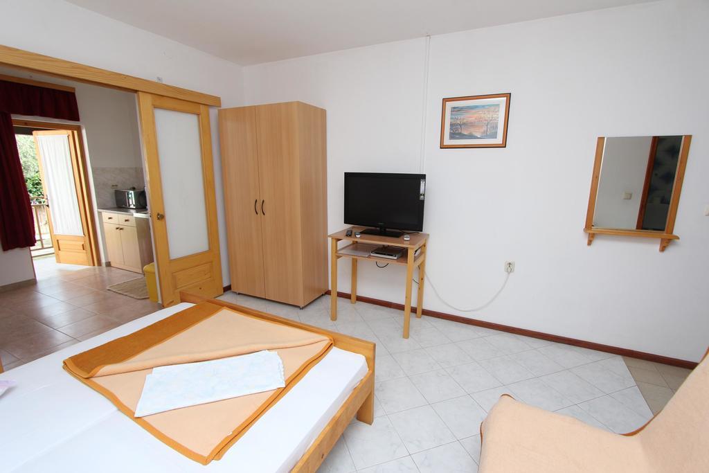 Room And Apartments Mariza Rovinj Ruang foto