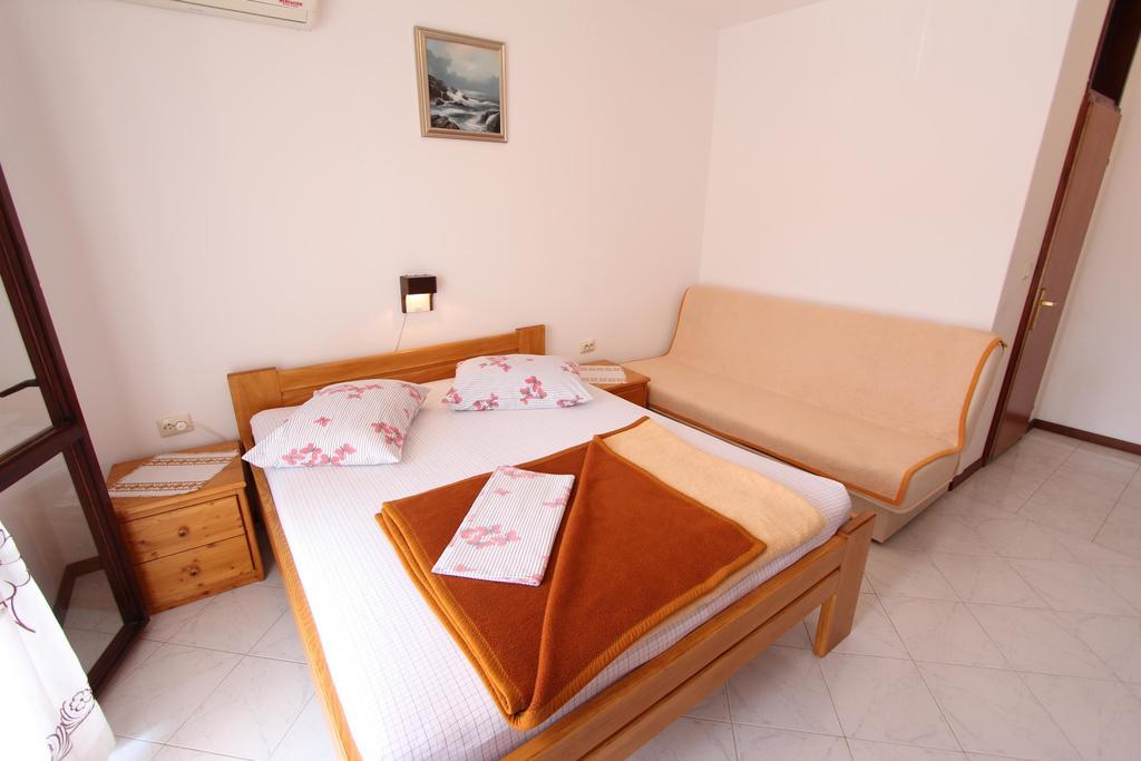 Room And Apartments Mariza Rovinj Ruang foto