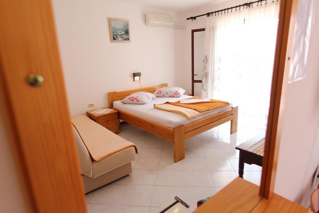 Room And Apartments Mariza Rovinj Ruang foto